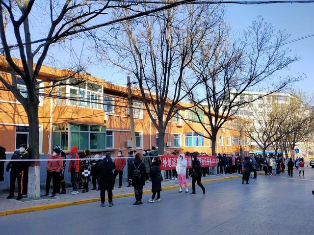 你知道疫情防控为什么一步一步陷入绝境吗?核酸造假真相天怨人怒