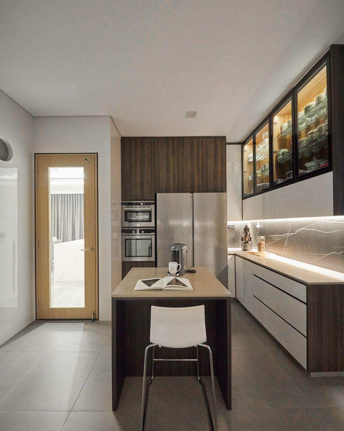 买套一楼房子,190㎡大客厅有院子,跟爸妈一起住,每天生活美滋滋