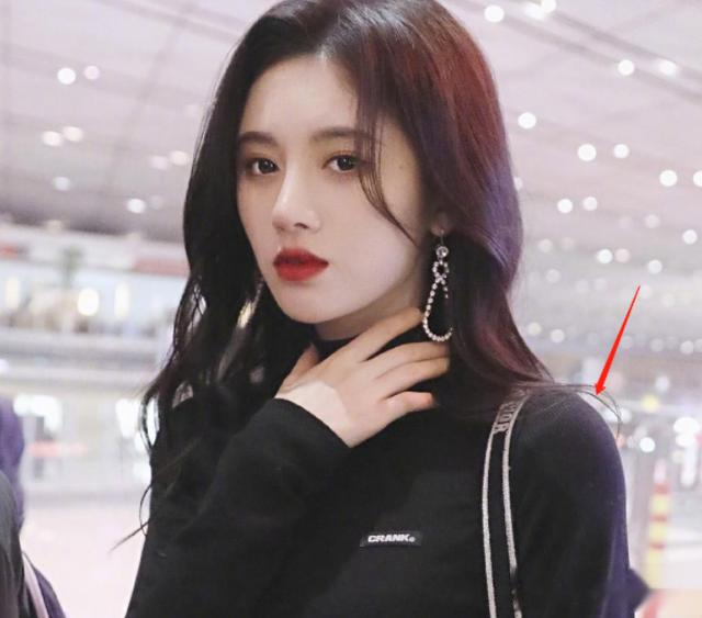 杨幂|这年头的明星,只剩性别是真的了