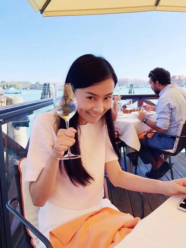 陈法拉|最美学霸隐婚6年，怒甩豪门高调二婚：被嘲弃妇的她，活成顶流