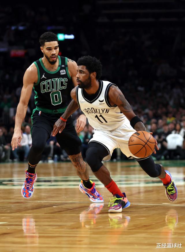 欧冠|欧文冲绿军球迷竖中指一幕曝光！恐遭NBA严惩 中场休息时与球迷对骂