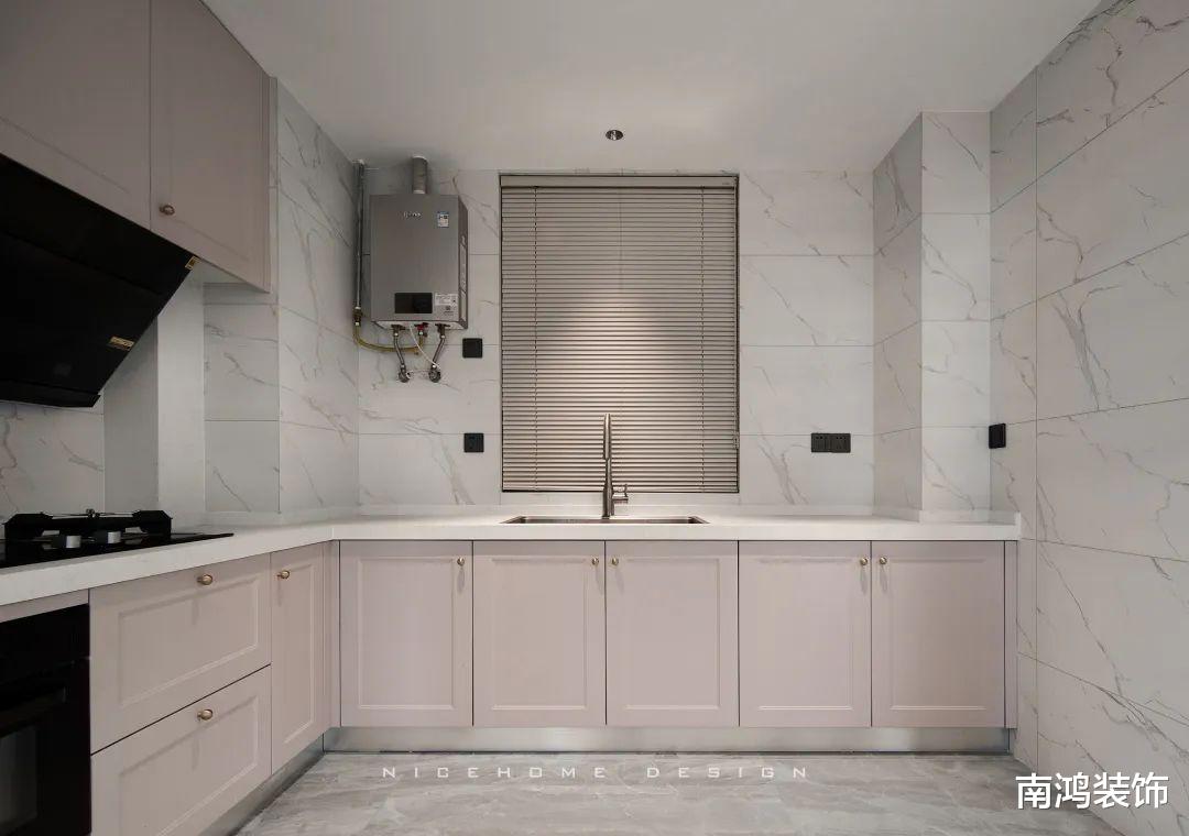完美还原效果图的气质小户型,半开放式厨房稳稳拿捏空间!