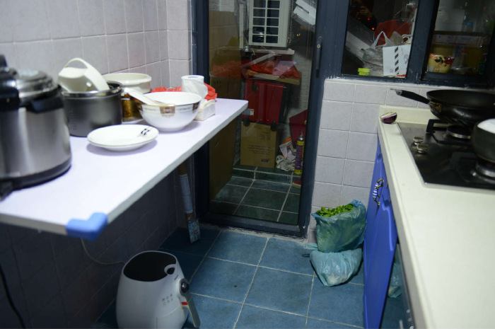 买了一套50平米小复式房晒朋友圈,亲戚说我住个蜗居好嘚瑟啥?