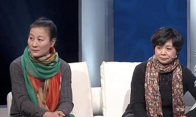 三妹花钱大手大脚,姐姐要求卖房给母亲养老,妹妹:捐掉也不会给