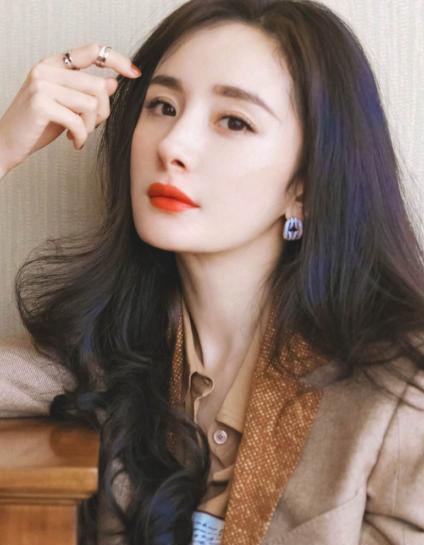 杨幂|曝杨幂离婚协议，女儿被“扔来扔去”，再婚就主动放弃抚养权