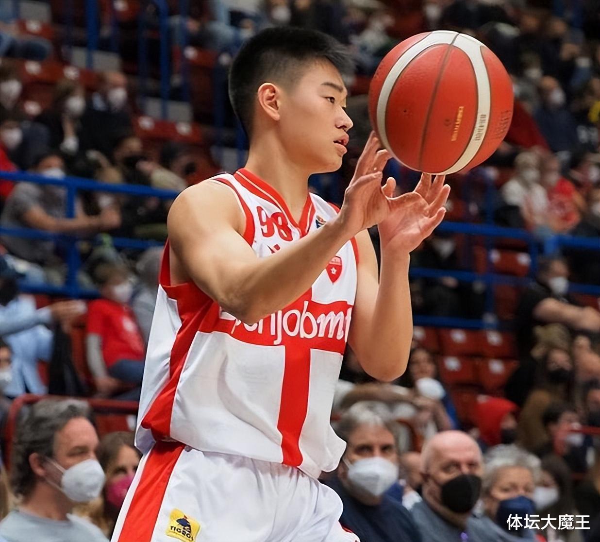 郭艾伦|中国男篮又一超级后卫横空出世！16岁打入意甲，有望接班郭艾伦