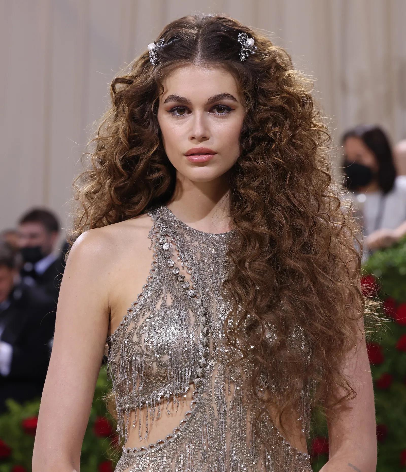 发型 2022夏季红毯美女六大时尚趋势