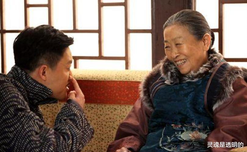 张少华|丑娘张少华,去世一年后,丈夫在悲痛中坚强,孙女曾是她的骄傲