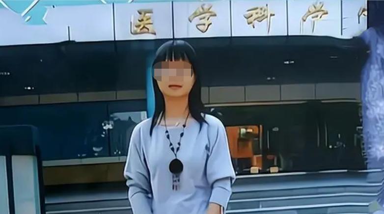 2010年,湖南女医师杀人藏尸案纪实:她把男友尸体“砌”到墙壁里