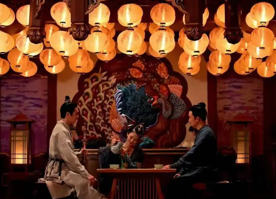 |这部剧的第一个案子部分,情节丝丝入扣,推理一环扣一环