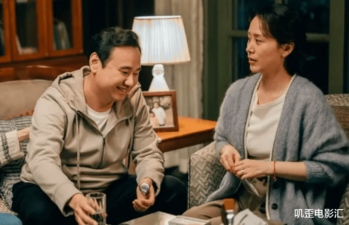 冯晓琴|《心居》，当失去了自己的枕边人之后，冯晓琴很后悔当初给他施压