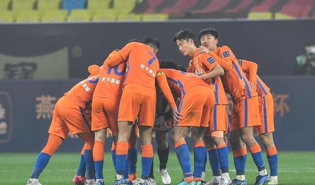 泰山队|1-0！泰山轻取“小弟”，骨折老将破门，国脚边锋“满血”归来
