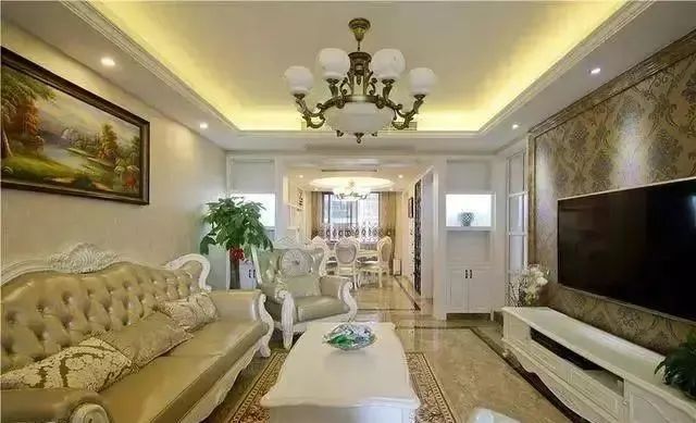 新房套内127平，装修前后花了26万，一进门玄关隔断漂亮极了！