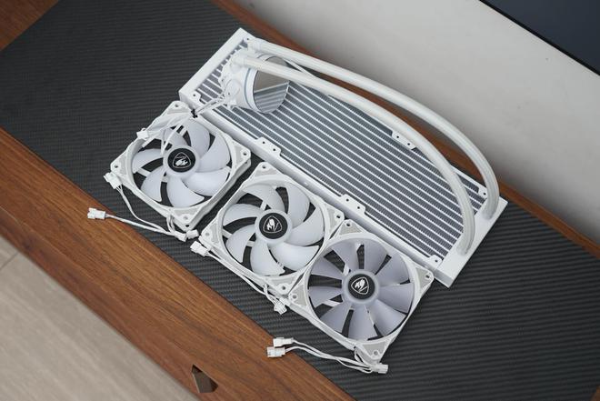 CPU|?双11装机汇报：13700KF+七彩虹Z790+骨伽天吴T5水冷