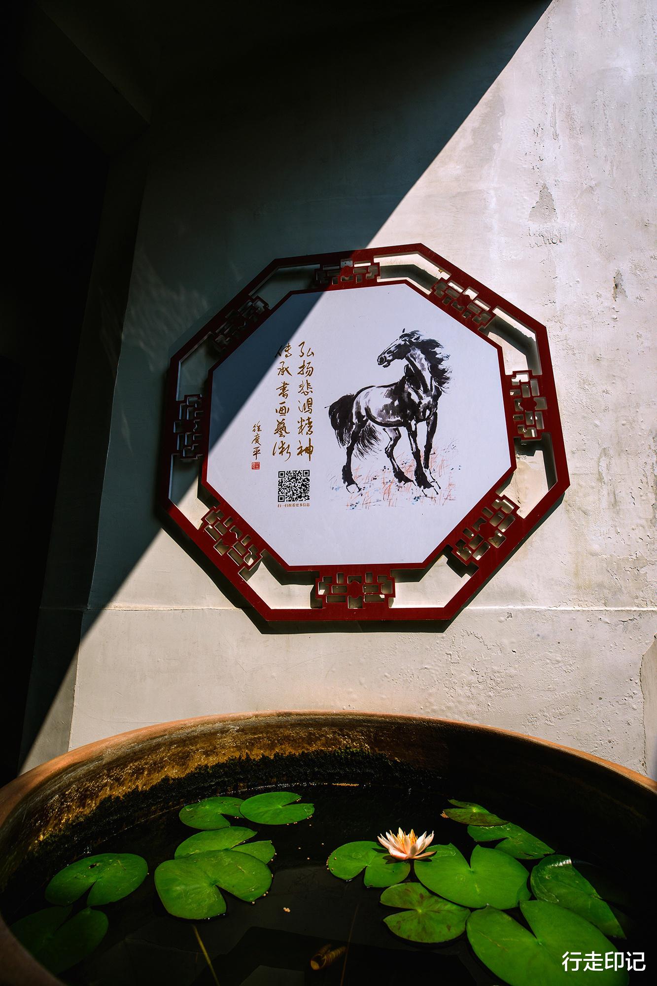 |黎里闲游看惊鸿,故物堆里品铮言