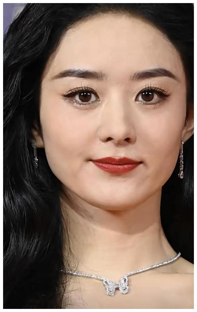 女星怼脸拍也不过如此，跟素人没区别