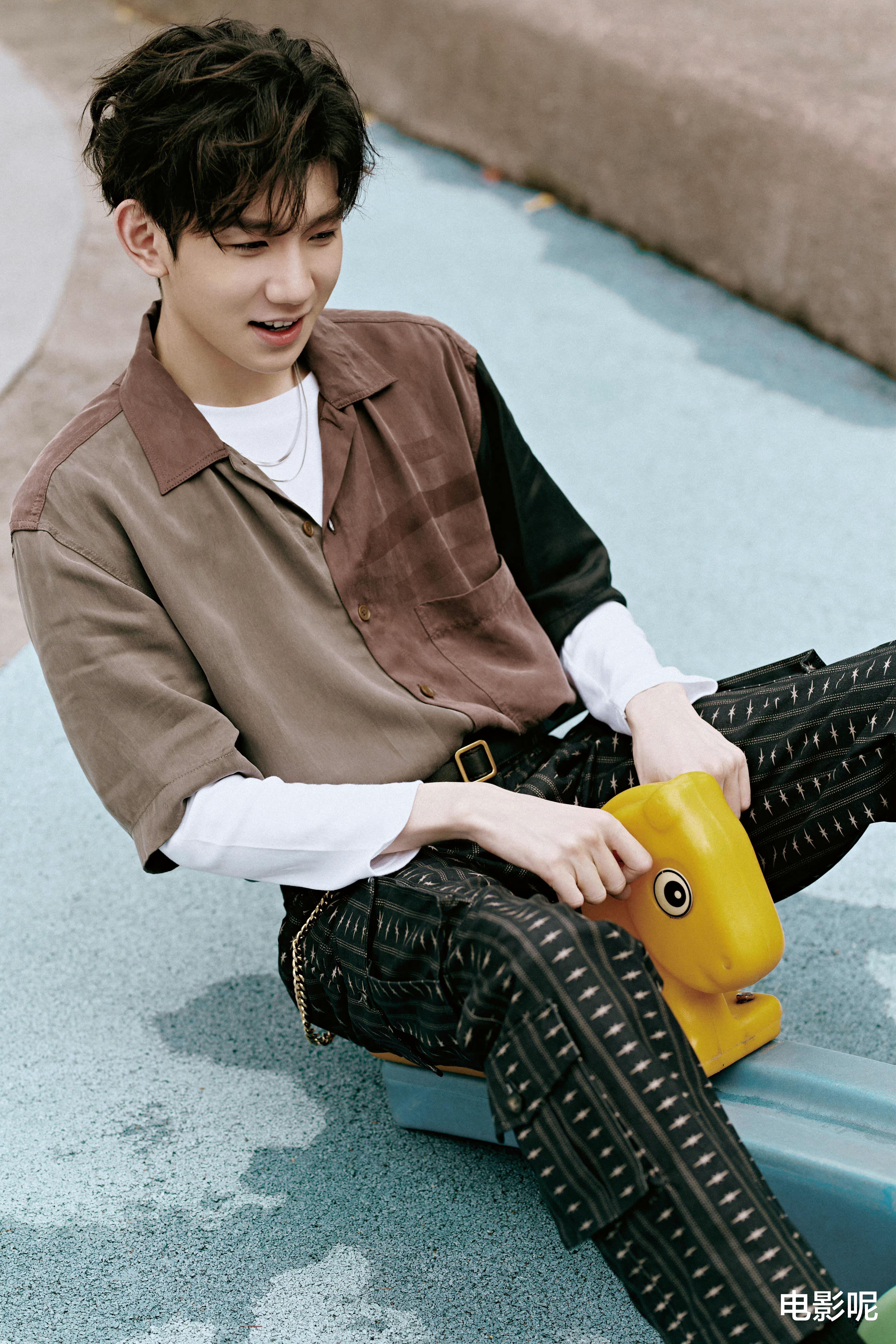 王源|王源《快本》首秀先吸妈粉，献唱粤语歌在香港知名亲子论坛被热议