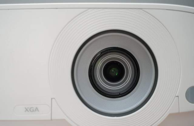 三星|明基E540智能办公投影仪:高效开展会议,突破职场内卷