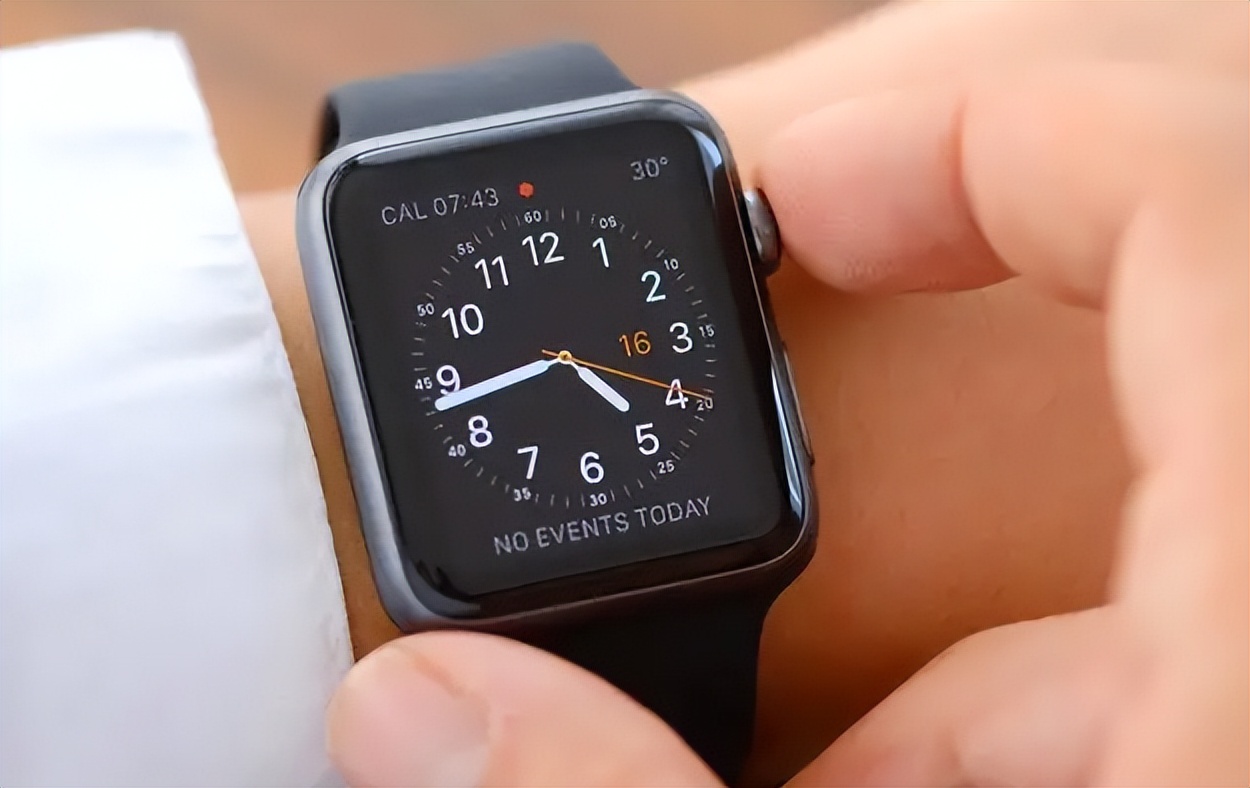 Apple Watch|苹果首款硬核版Apple Watch长这样?结实不拍摔,还有超长续航