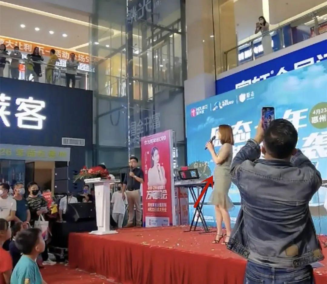 韩剧|过气港星内地捞金成“万人嫌”，直播拍烂片，身材走形被嘲像怀孕