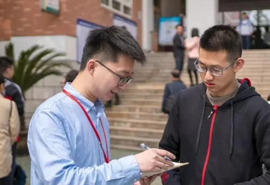 招聘|年薪20万起步的烟草局,为何9成毕业生没机会,过来人说出实话