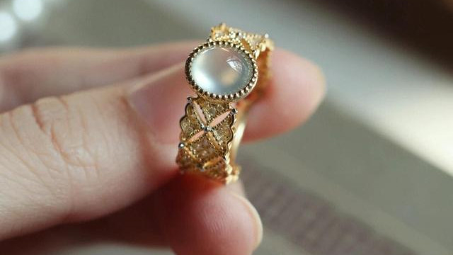 翡翠|中性复古风白冰翡翠戒指帅爆了