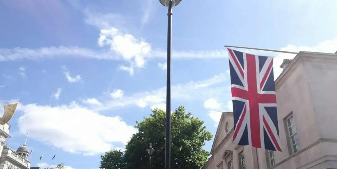 扎哈罗娃嘲讽英国:俄外交官吊唁女王后,英方联系俄说“笔丢了”