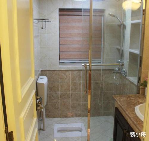 卫生间装马桶已经不流行了,聪明人都这样设计卫生间,简单又实用