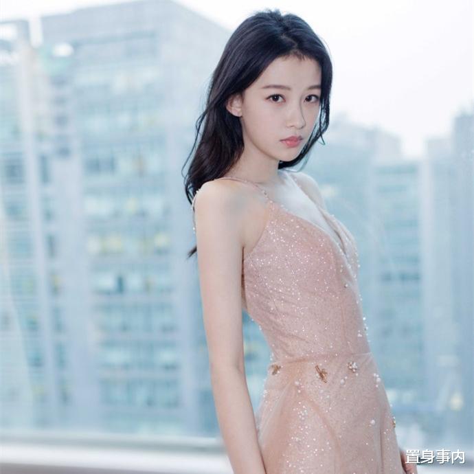 陈瑶|看脸1米5看腿1米7，长着“萝莉脸”的5位高挑女星，个个叫人羡慕