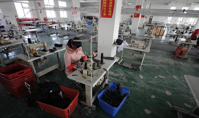 比亚迪|招工难再现，为了招到员工富士康发8000元奖励，比亚迪发1.7万元