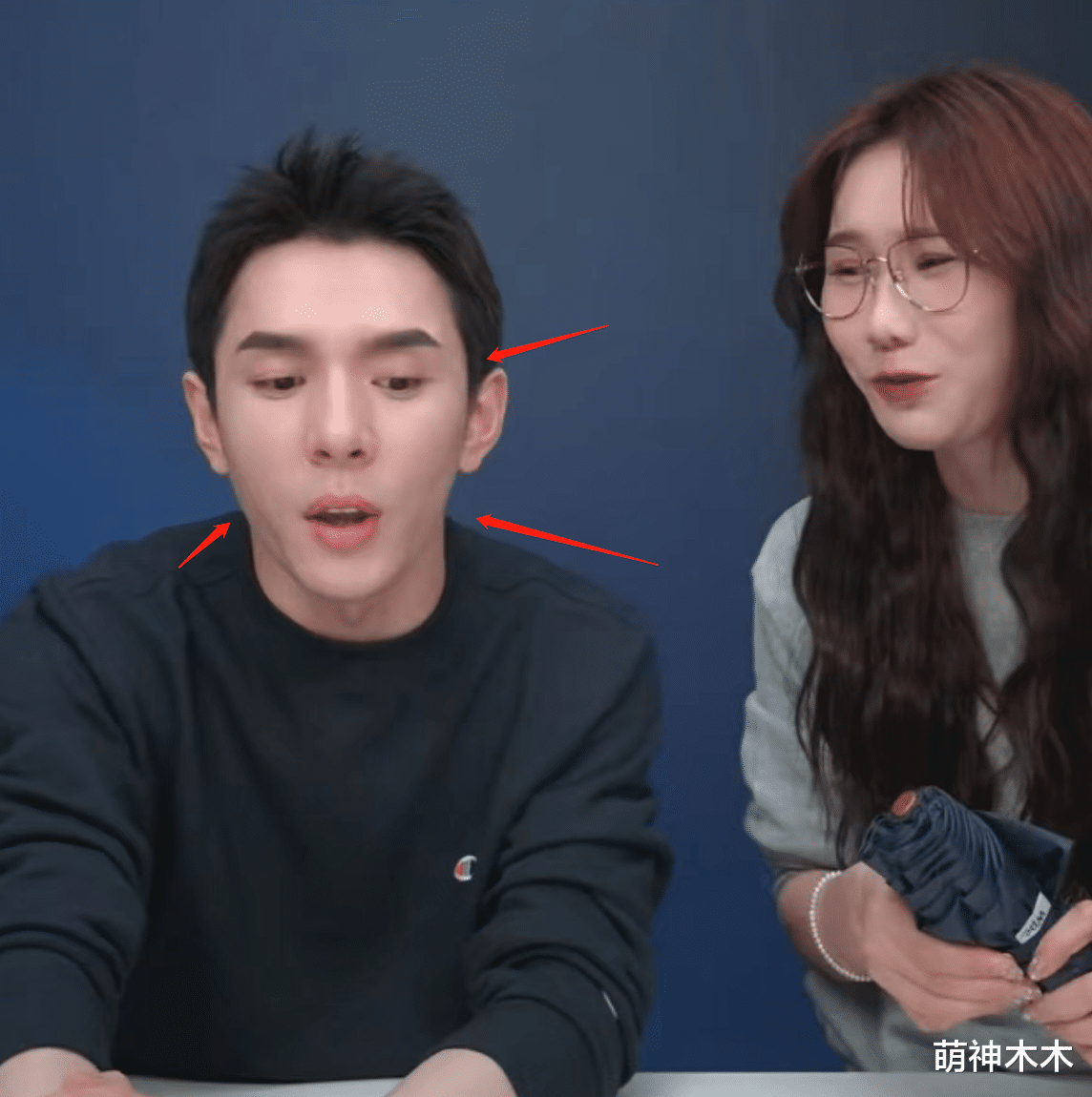 李佳琦|李佳琦回归连播13场!过度疲劳咳嗽不停,扬言要退休急坏助理