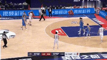 翟小川|大快人心！CBA官方写道：首钢队长翟小川停赛一场，罚款5万元