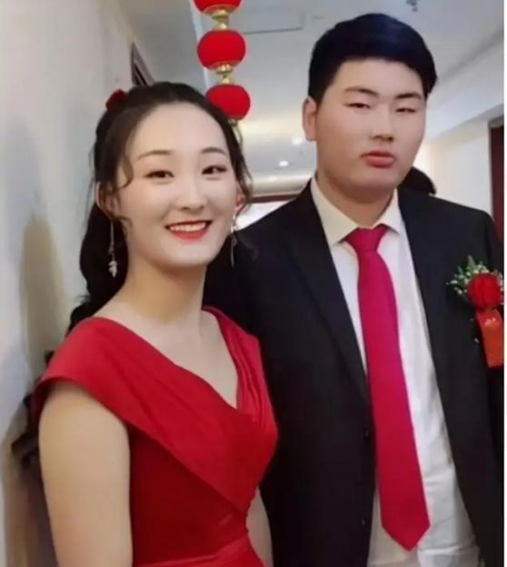 陈亚男|退网三个月后陈亚男罕见露面，透露不会再直播带货，正在创业当中