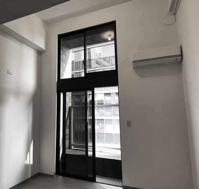 她家16㎡,还没我家客厅大,居然住三个人都不挤,设计得太棒了!