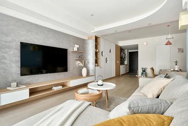 这对夫妻很有眼光,坚持极简主义,把房子装得简约又高级,晒晒