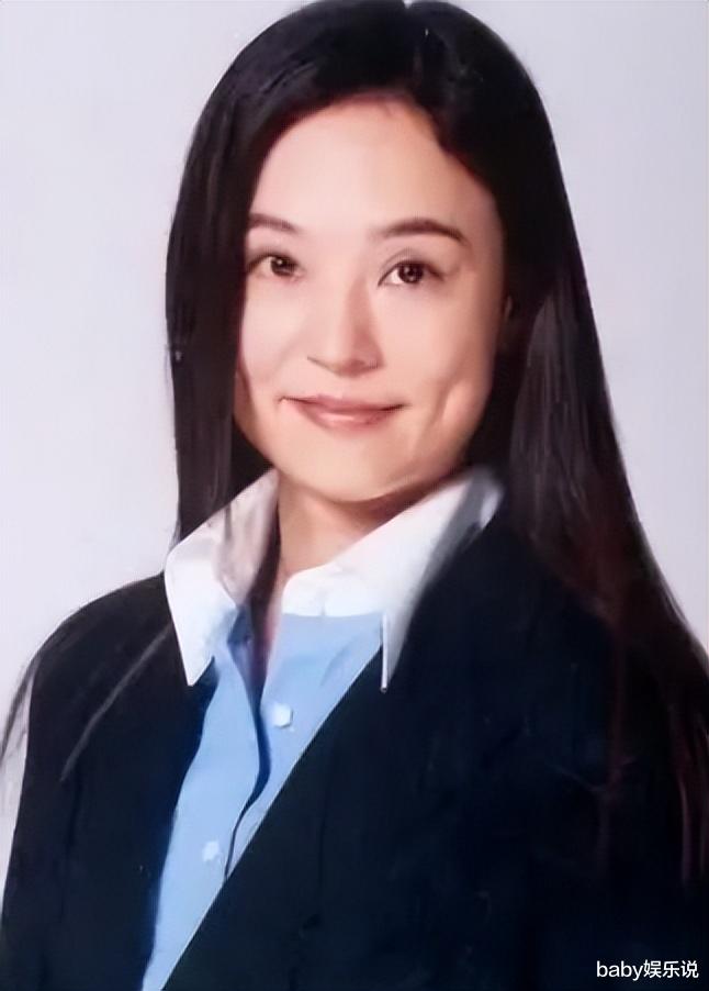 翁静晶|在刘家良葬礼上哭到昏厥的娇妻,转身嫁进赌王家,如今怎样了