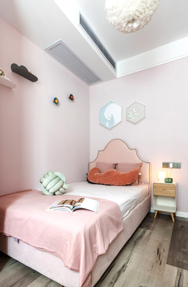 122平彩色温馨北欧三居室,又加入一丝美式风