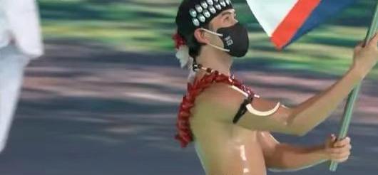 那不勒斯|冬奥会开幕式4个有趣瞬间：“冬奥邓超”在跳舞，选手大摆C罗动作