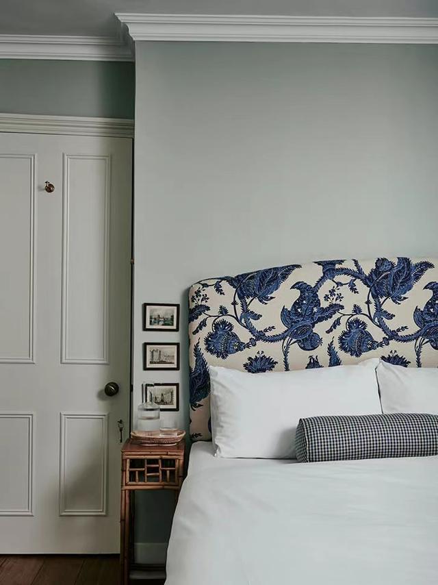 一对英国夫妇的家,全屋宁静复古,绿色调那叫一个柔美,令人羡慕