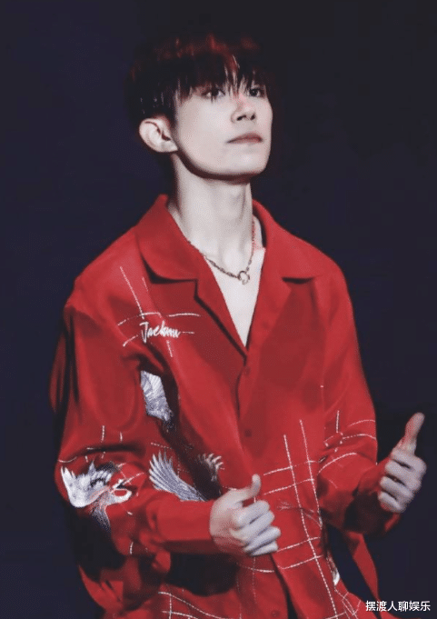 易烊千玺|这句话让易烊千玺上了热搜，要永远相信四字弟弟的搞笑功力