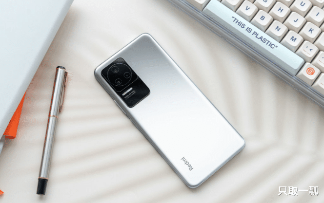 iqoo|让道!红米K50 Ultra或于8月发布:骁龙8+、2K屏+屏下指纹