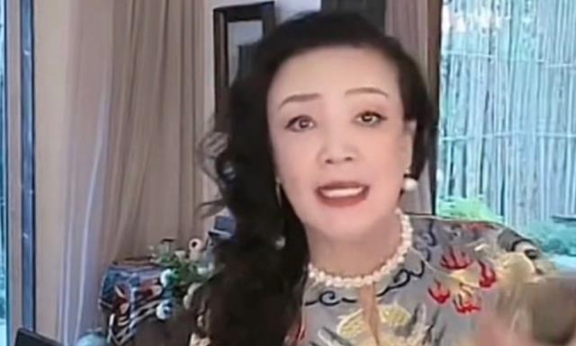 张兰|张兰回应汪小菲张颖颖录音，张兰直播打电话报警，抵制诽谤行为