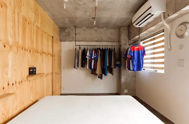 两套清水泥工业风的新房,看起来太省钱了,厕所养鱼谁想得到呢?