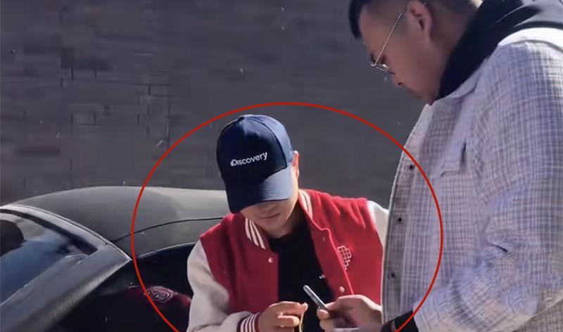 尚筱菊|德云社岳云鹏徒弟开豪车,现身《粉墨江湖》剧组,真是挣到钱了