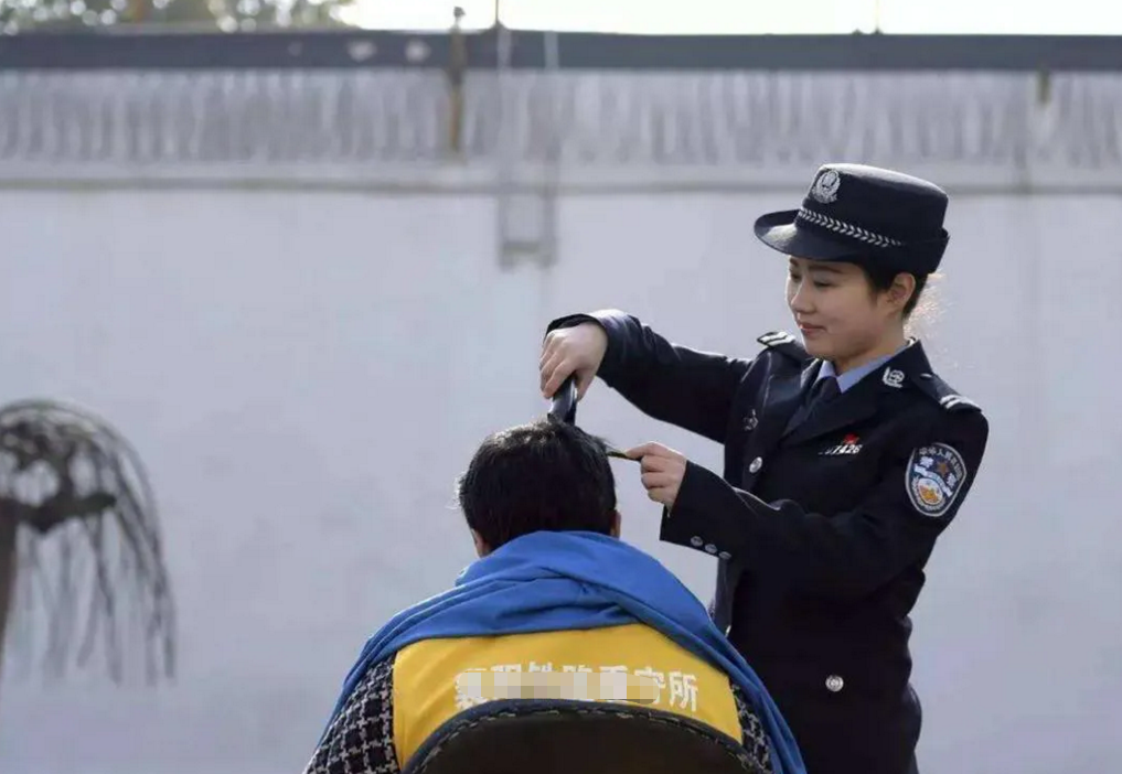 政审|这一铁饭碗年薪高达20万,待遇可媲美公务员,却常被学生忽视