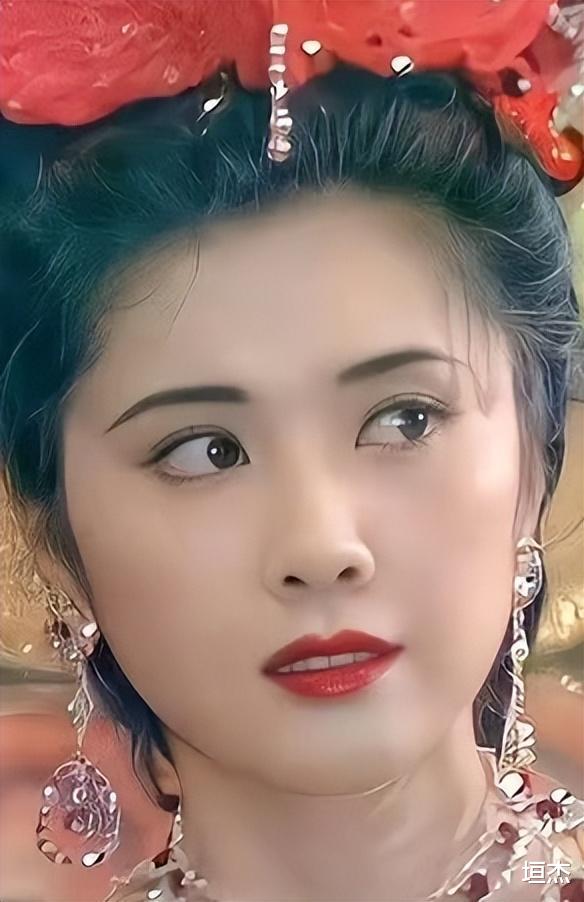 巩俐|山东盛产美人,10位鲁籍女星,个个明艳大气,甩“白幼瘦”几条街