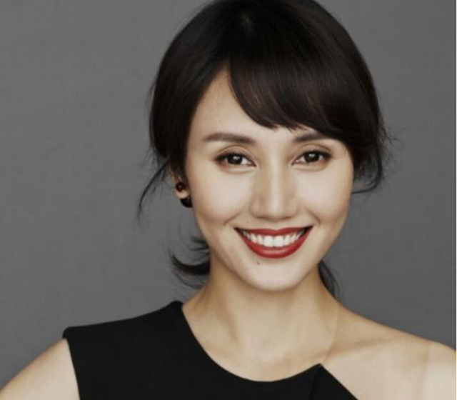 袁泉|袁泉的基因有多绝？女儿九岁就拥有“深眼窝”，不是混血胜似混血