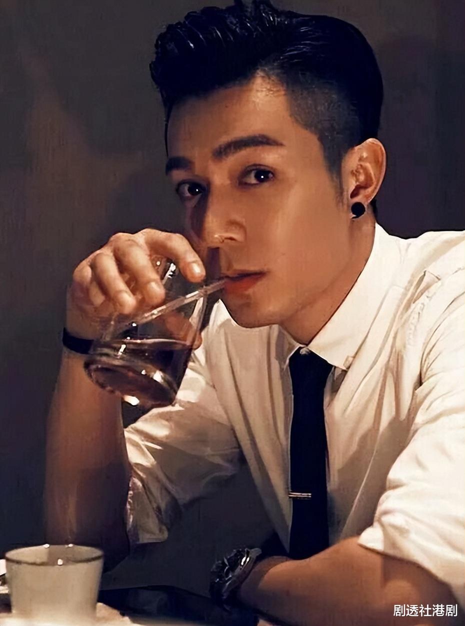 TVB|承认离巢TVB!港知名歌手重心内地发展,坦言收入增加眼界也开阔了