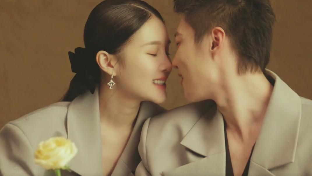 陆毅|球球要结婚了！与男友最新情侣照太恩爱，曾曝恋情不被赵本山看好