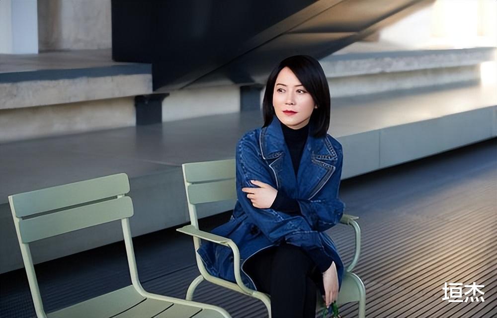 李若彤|只恋爱、不结婚，个个潇洒独立，这10位女星堪称“人间清醒”